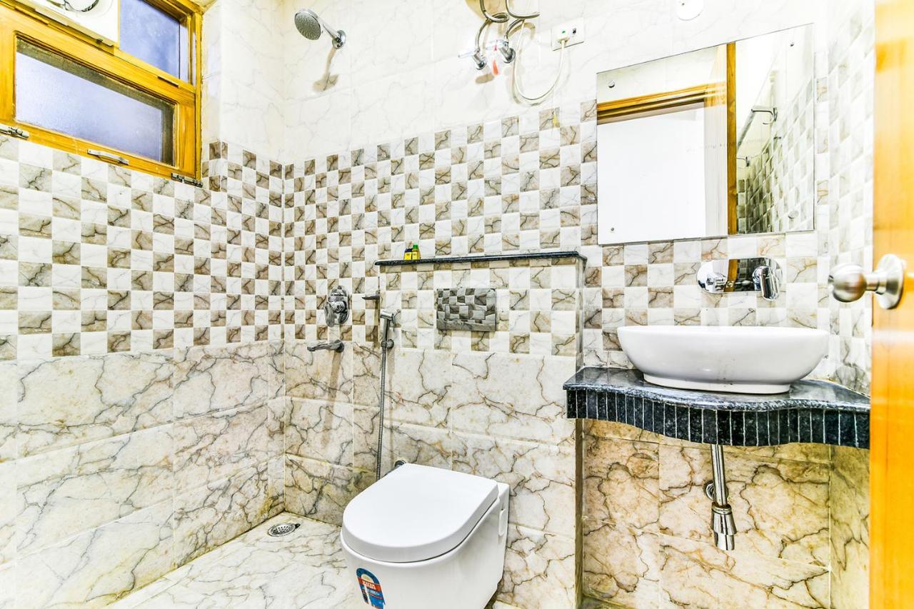 Fabhotel Merriment Νόιντα Εξωτερικό φωτογραφία