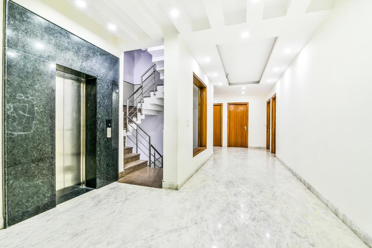 Fabhotel Merriment Νόιντα Εξωτερικό φωτογραφία