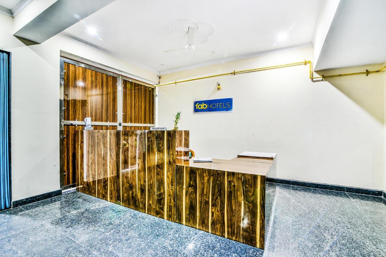 Fabhotel Merriment Νόιντα Εξωτερικό φωτογραφία
